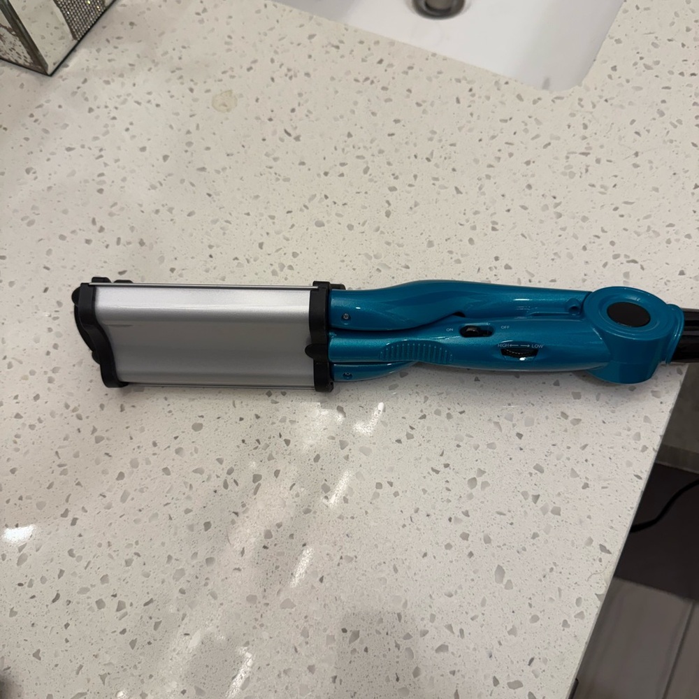 Bed Head Wave Artist Hair Waver - Picture 2 of 12